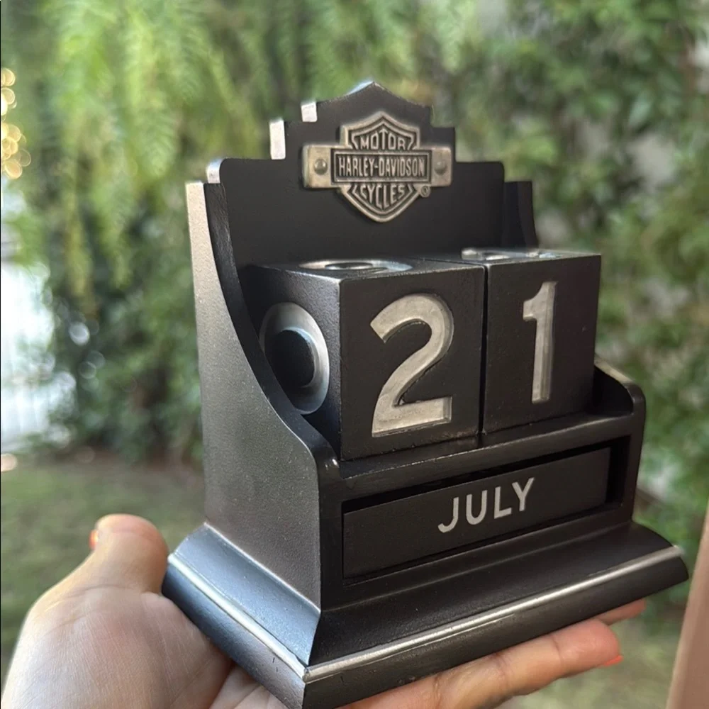 Harley-Davidson Black/Silver Block Office Calendar